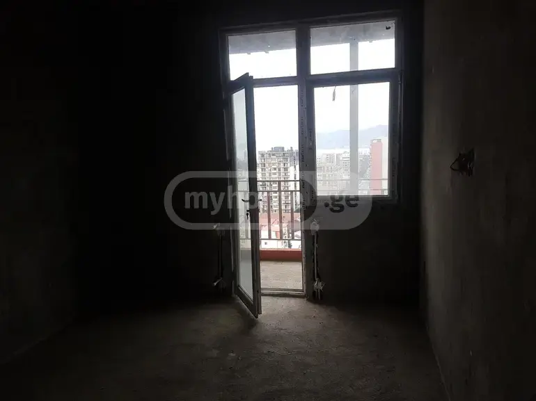 For Sale 4 Room Apartment, 4 of 10