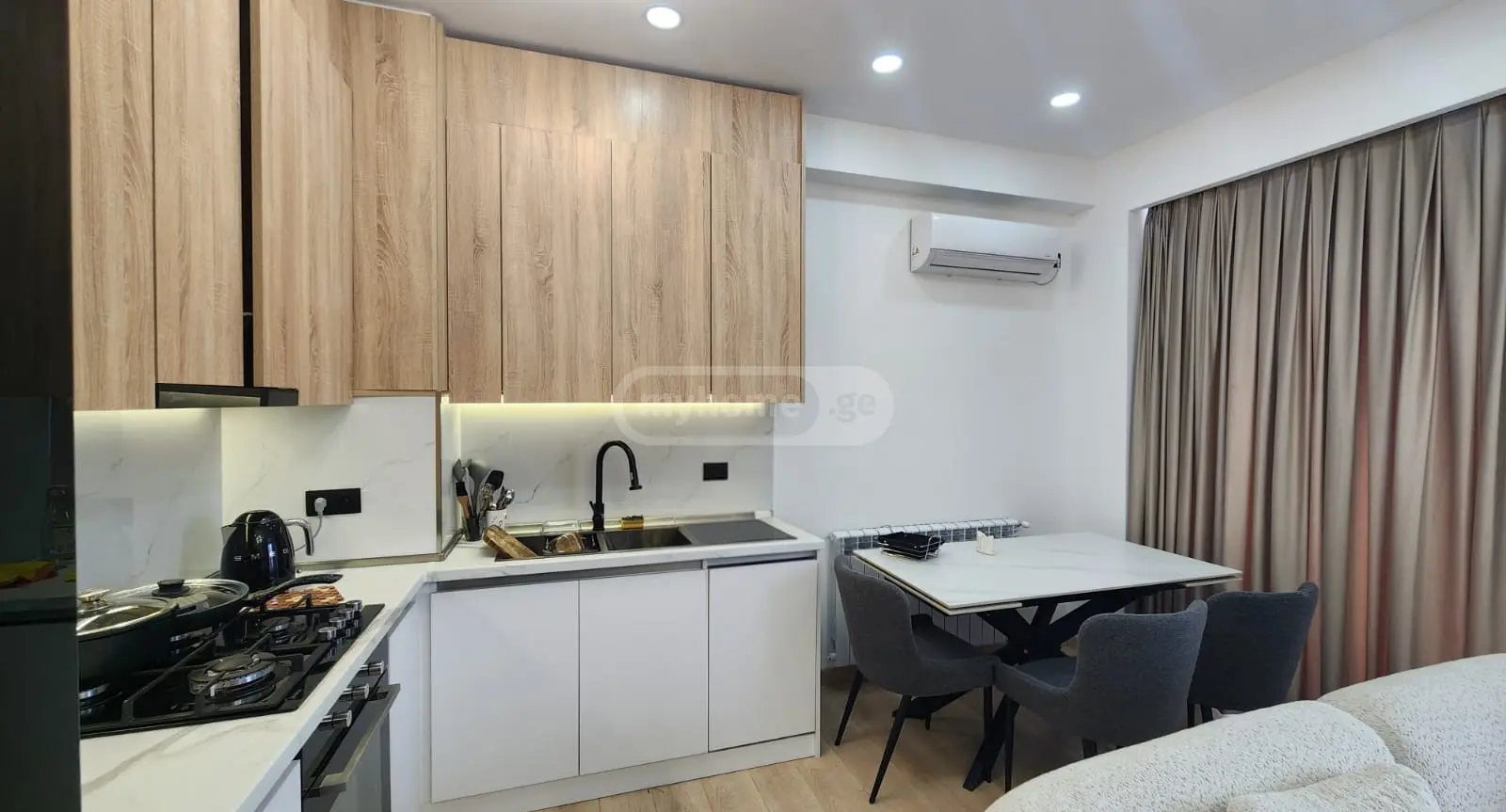 For Sale 2 Room Apartment, 6 of 12