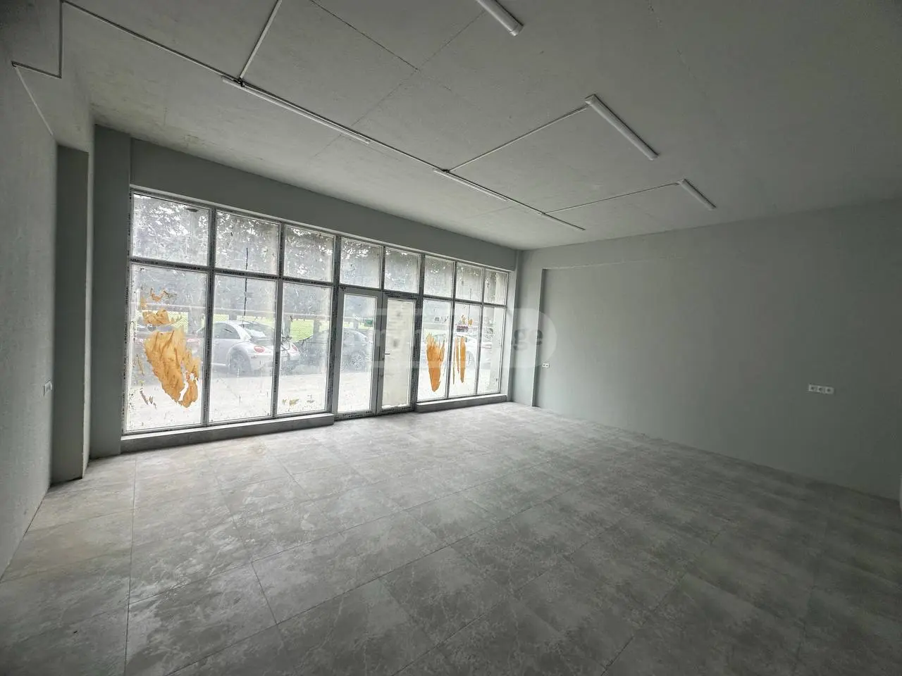 For Rent Universaluri Commercial Space Dighmis Masivshi, 1 of 8