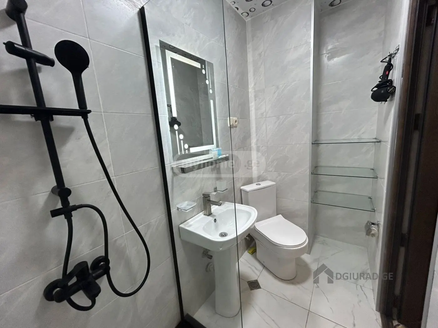Daily Rent 1 Room Sastumro view 4