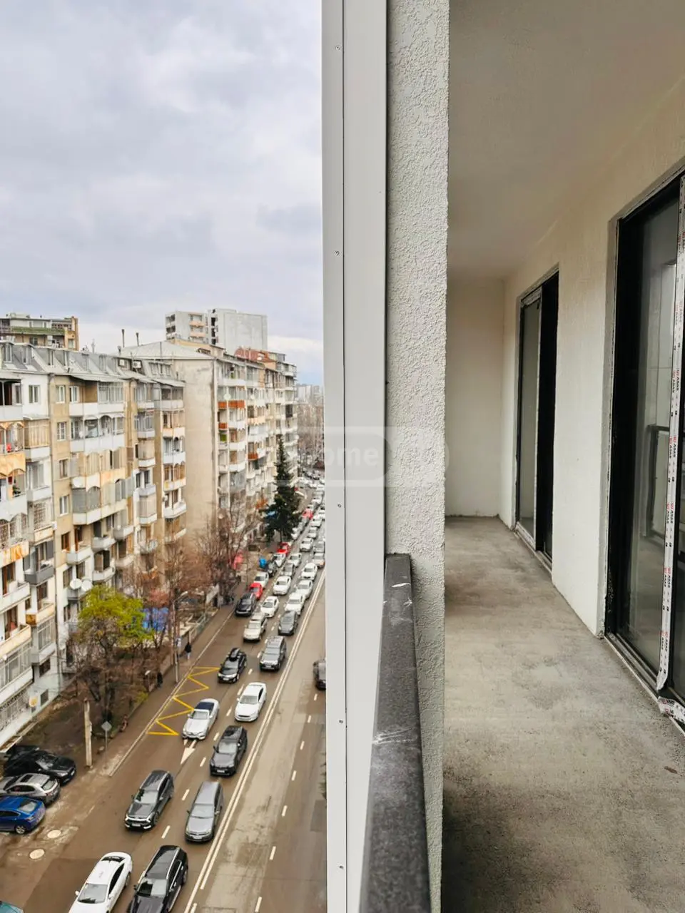 For Sale 4 Room Apartment, 2 of 12