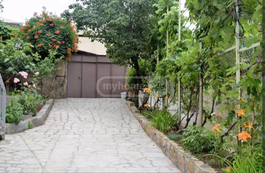 For Sale 7 Room Private House, 2 of 12