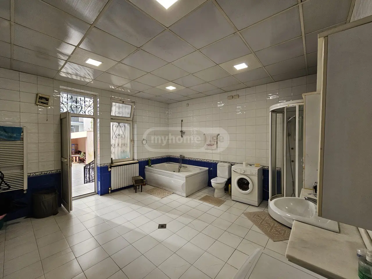 For Sale 10+ Room Private House In Batumi view 16