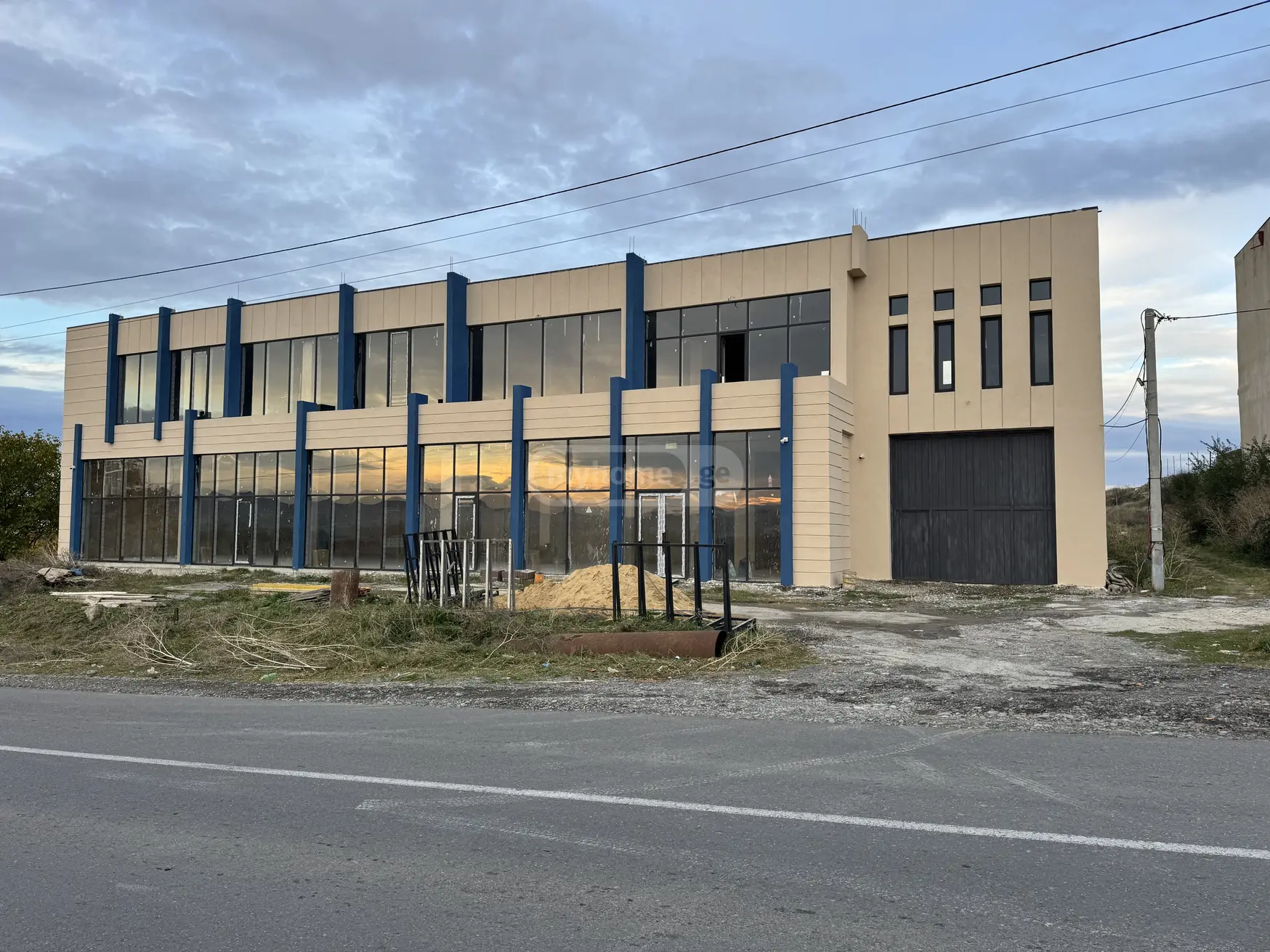 For Rent Saopise Commercial Space Gorshi view 1