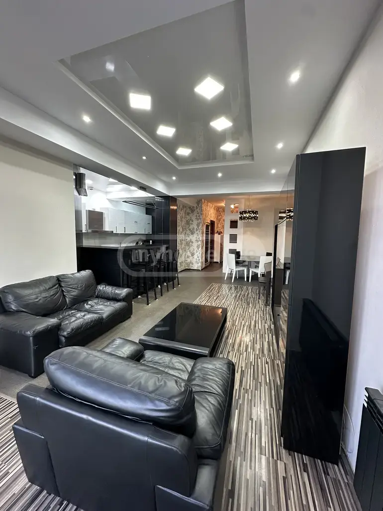 For Sale 3 Room Apartment, 1 of 7