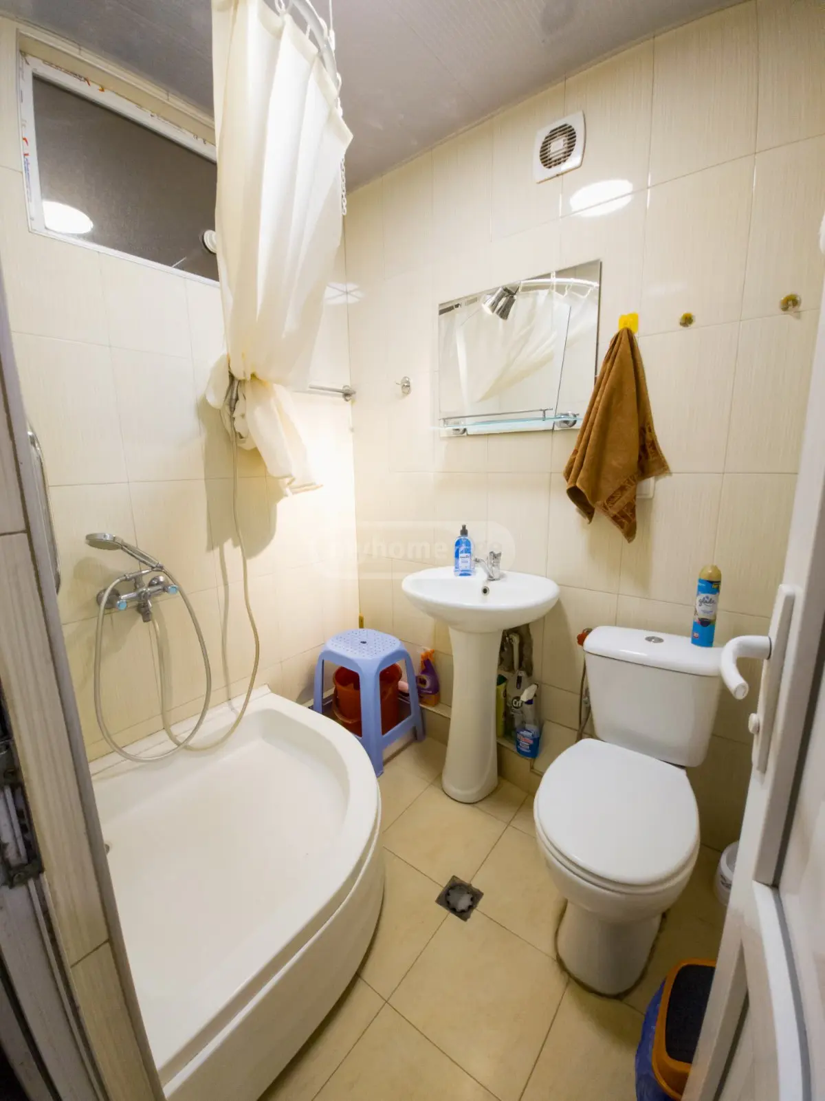 For Rent 3 Room Apartment, 9 of 12