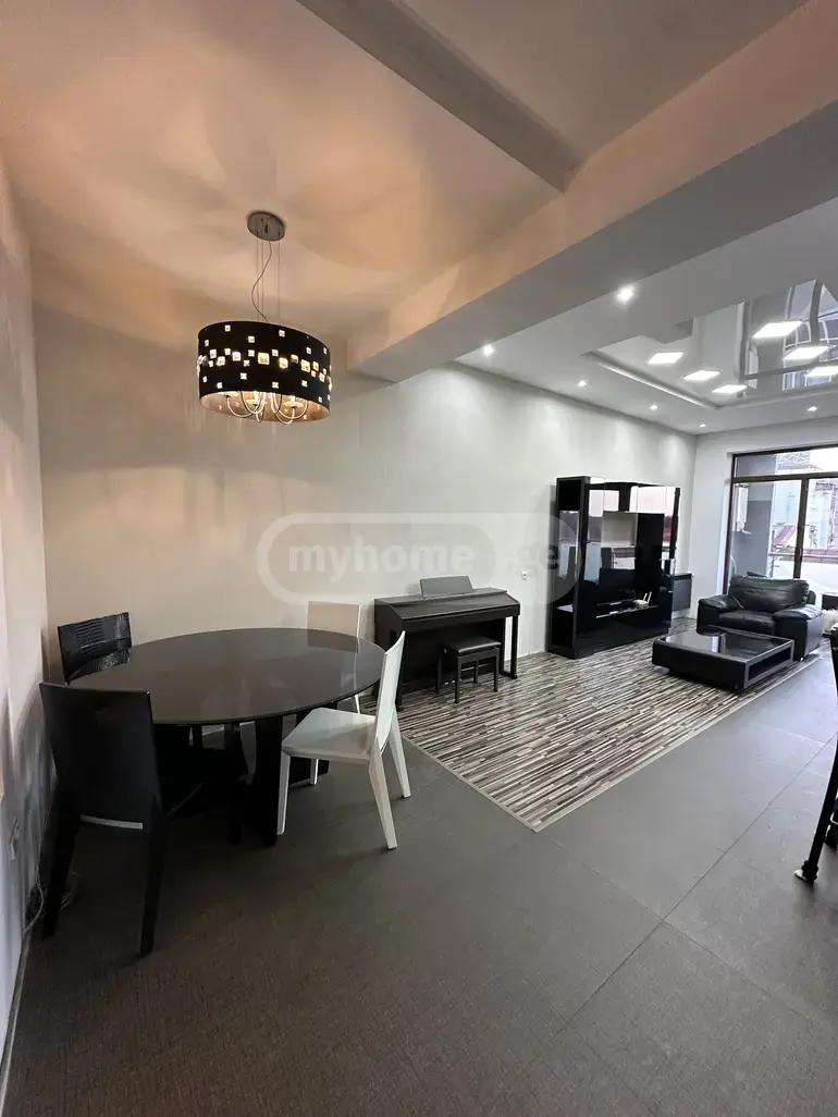 For Sale 3 Room Apartment, 2 of 7
