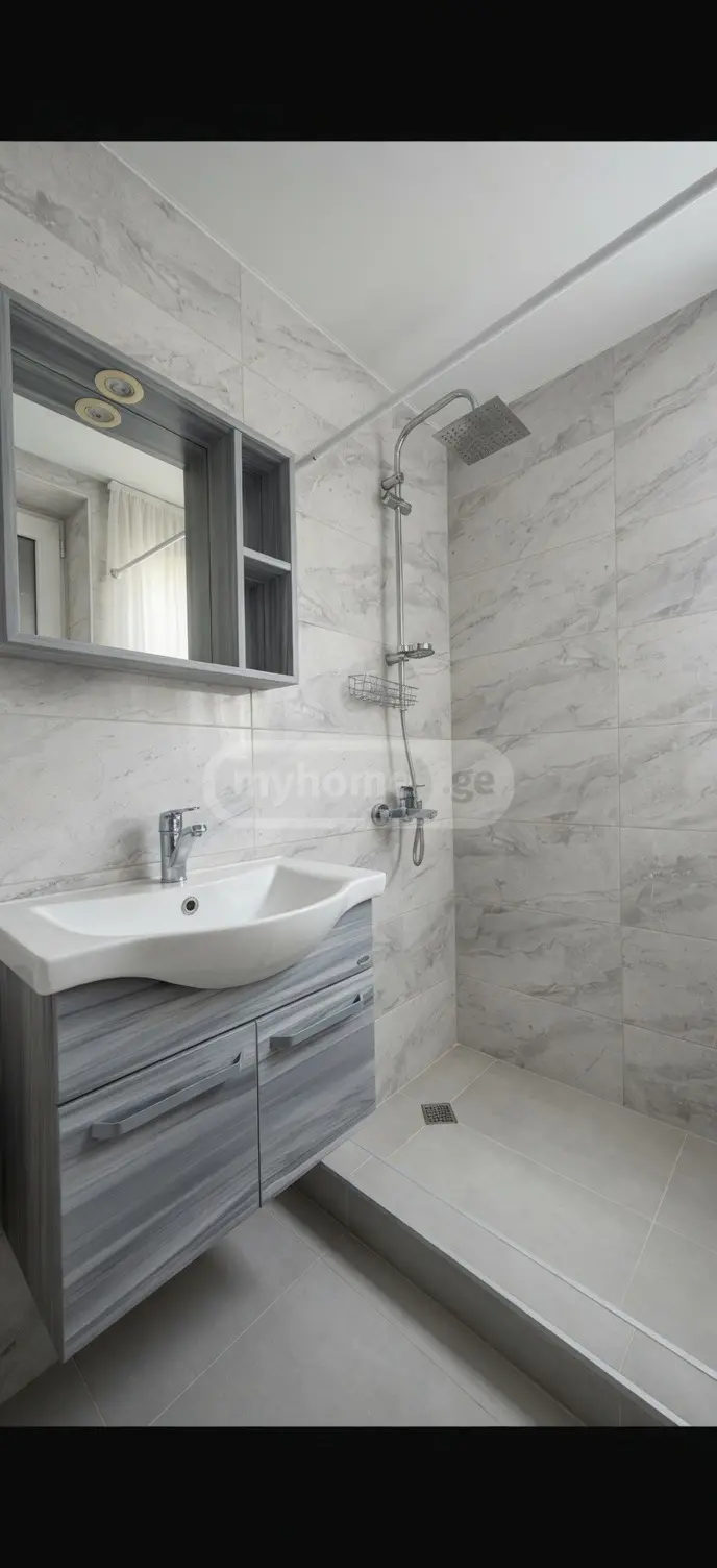 2 Room Flat Daily Rent. Digomi view 13