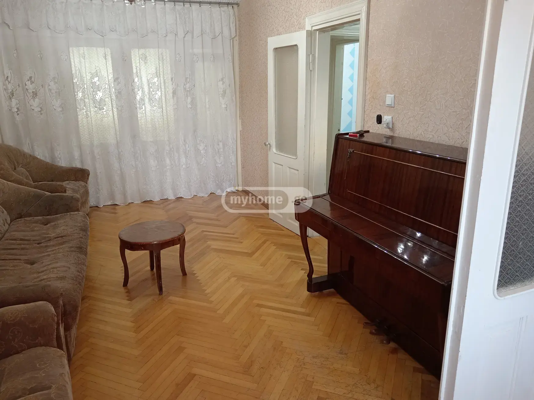 For Rent 3 Room Apartment Kutaisshi view 1