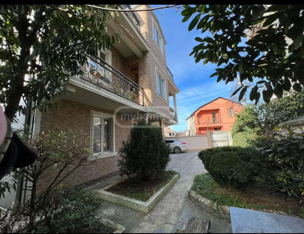 For Sale 9 Room Private House view 3