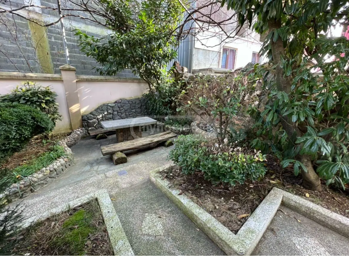 For Sale 9 Room Private House view 4