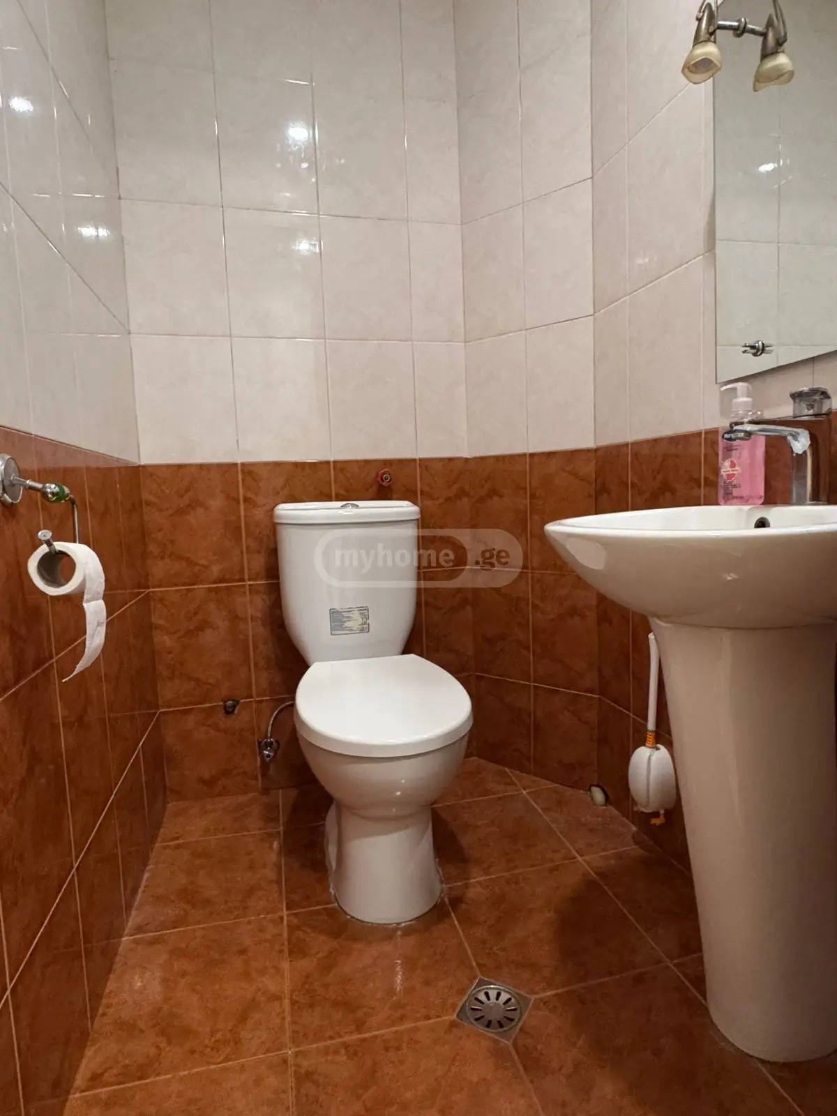 For Sale 4 Room Apartment, 8 of 11
