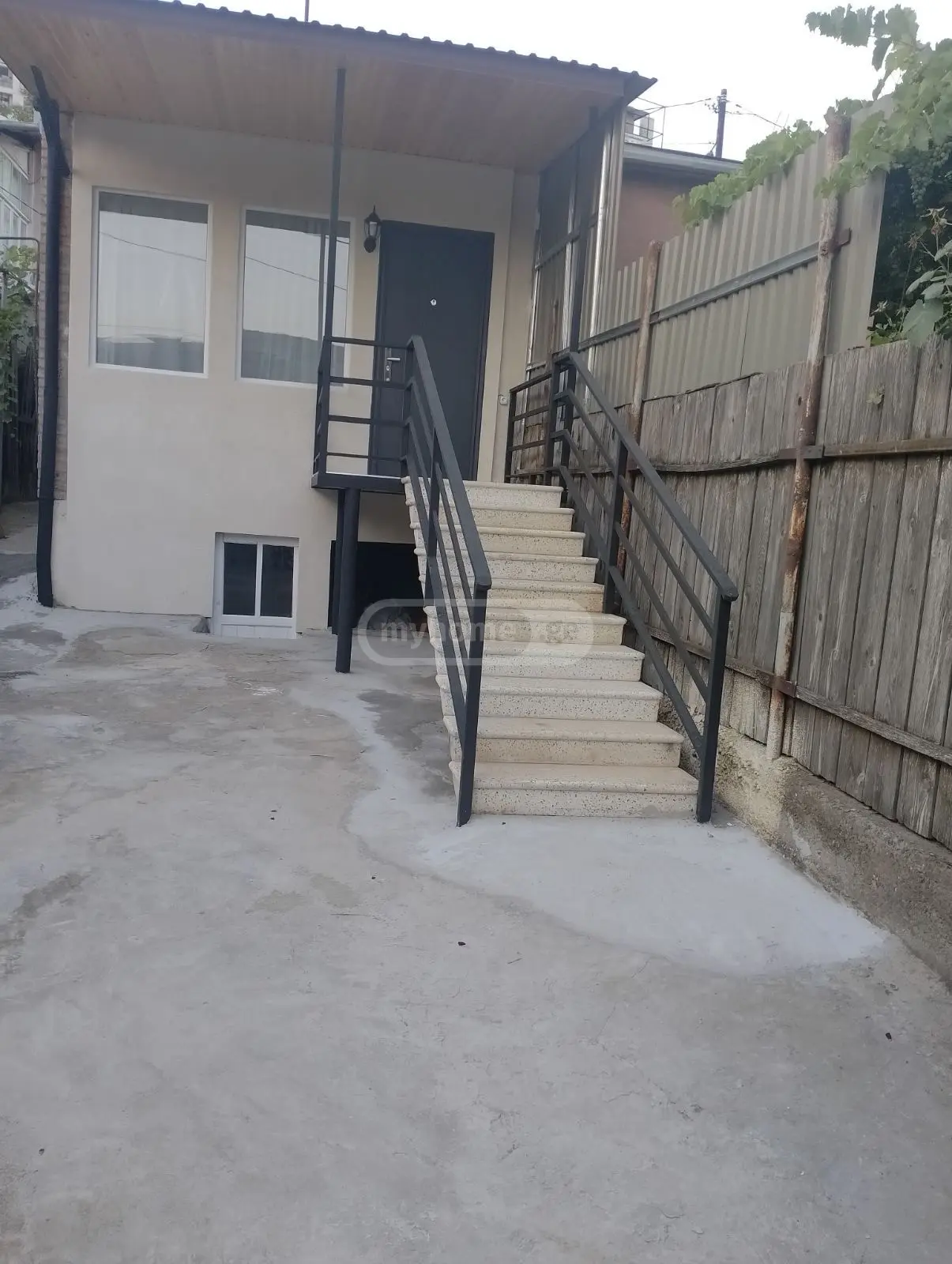 For Sale 2 Room Private House Isanshi, 1 of 5