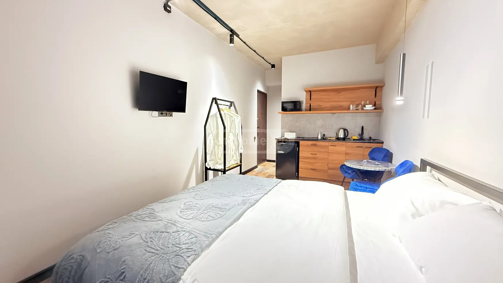 Daily Rent 1 Room Apartment Isanshi, 1 of 6