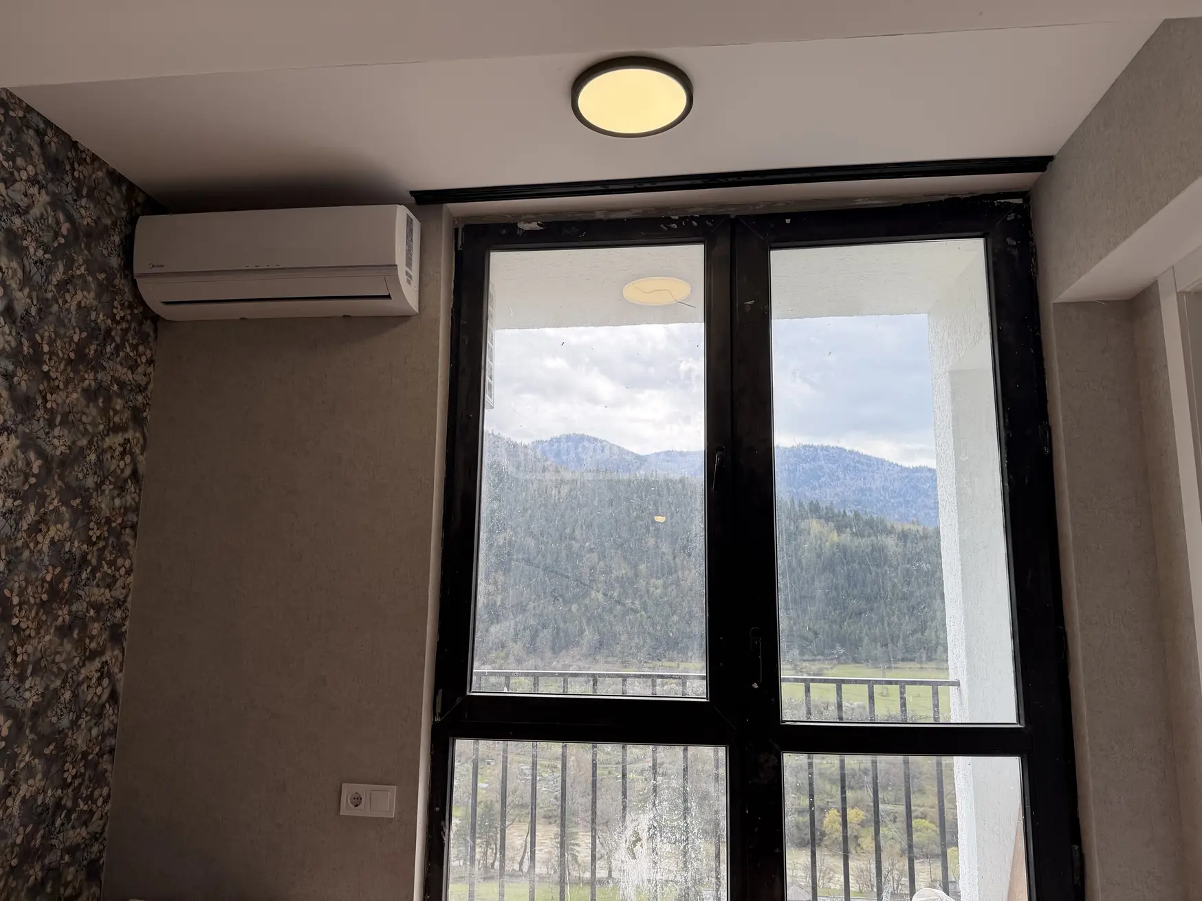 For Sale 1 Room Apartment Borjomshi view 3