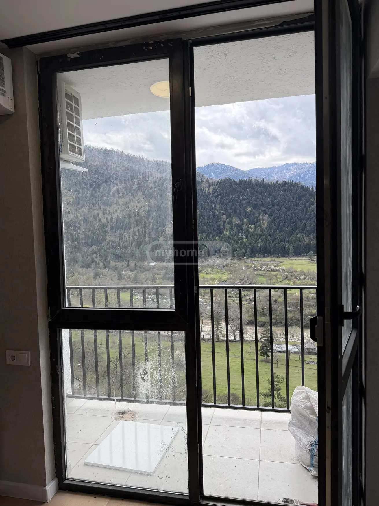 For Sale 1 Room Apartment Borjomshi view 5