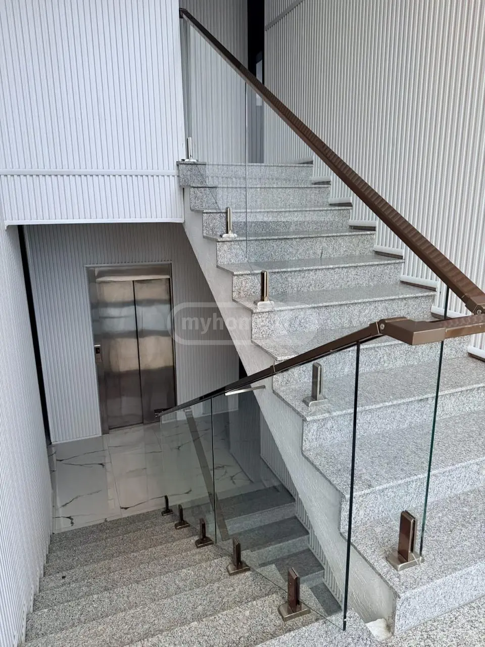 For Sale 10+ Room Sastumro In Batumi view 2