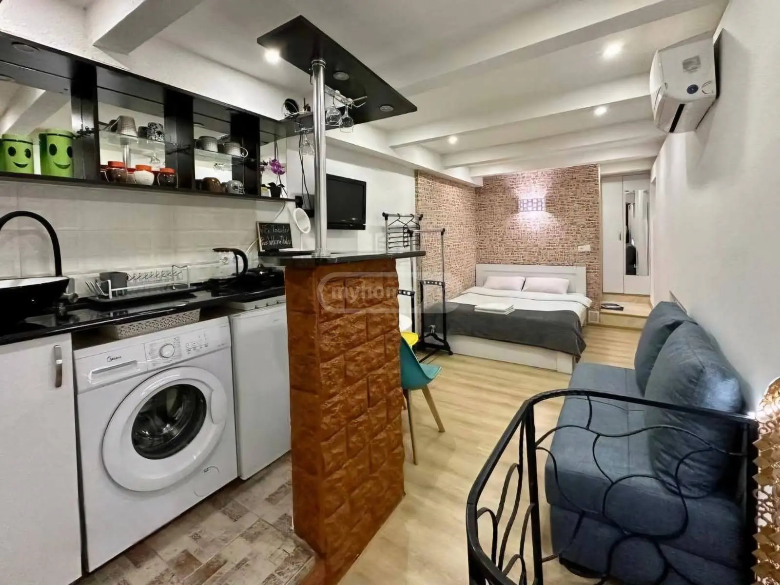 Daily Rent 1 Room Apartment Sololakshi view 3