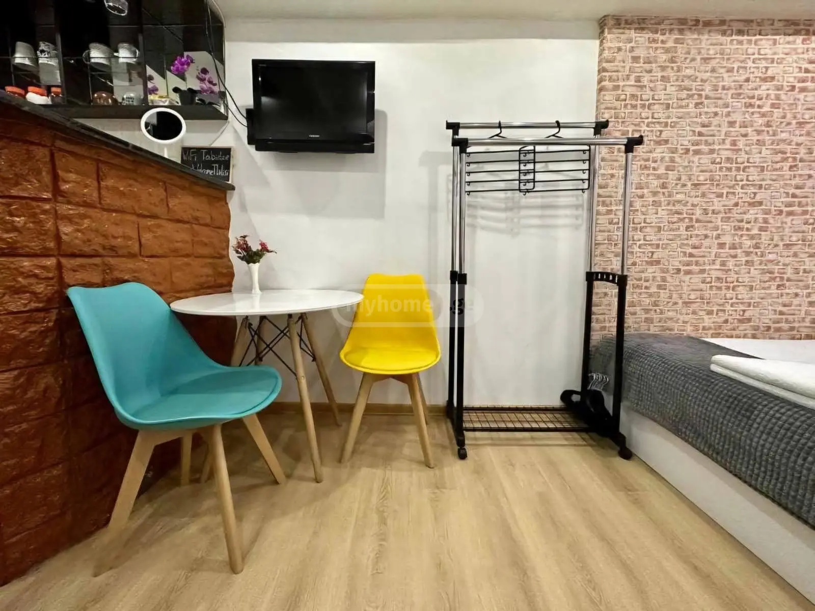 Daily Rent 1 Room Apartment Sololakshi view 4