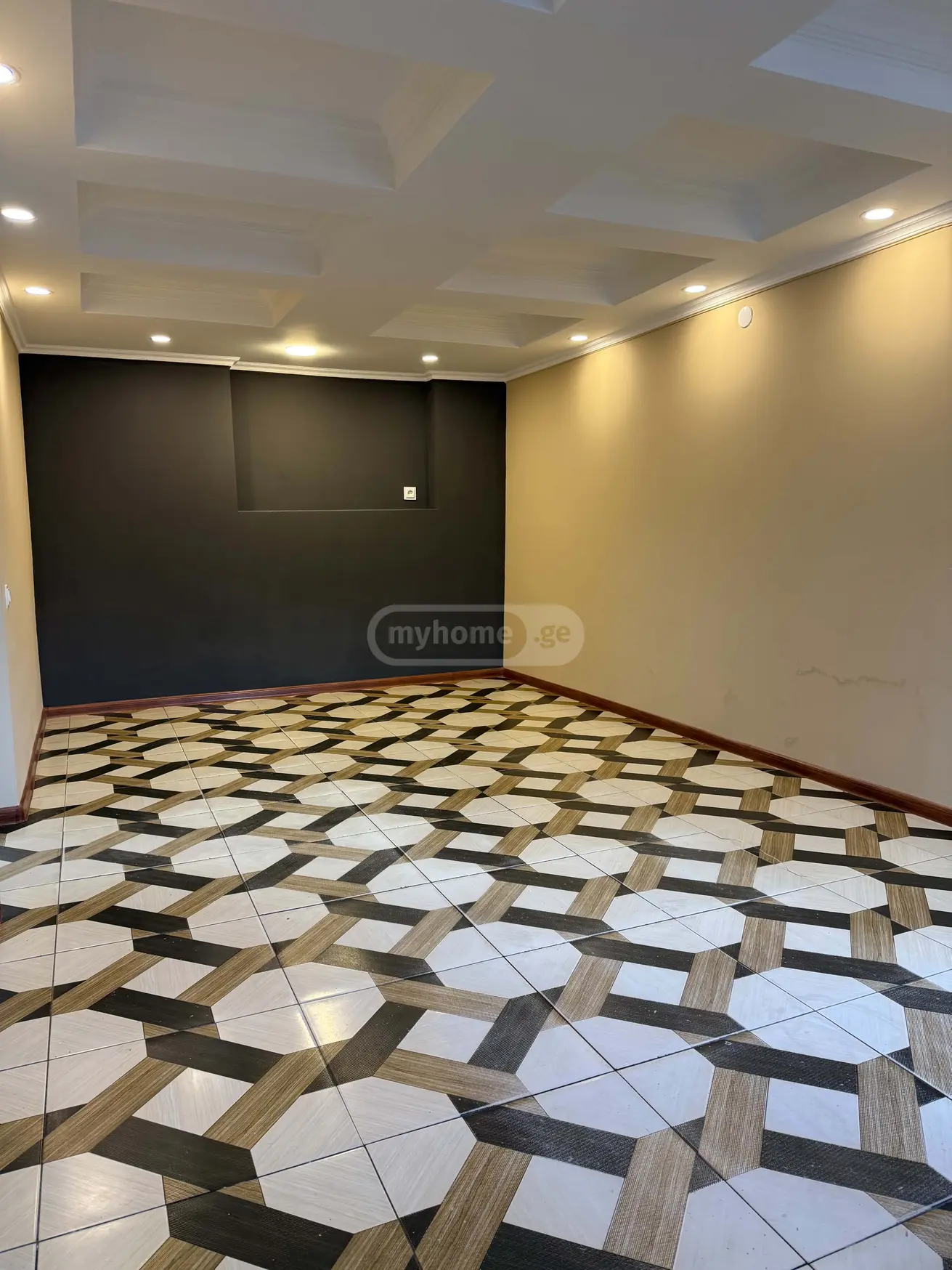 For Sale 3 Room Apartment, 1 of 12