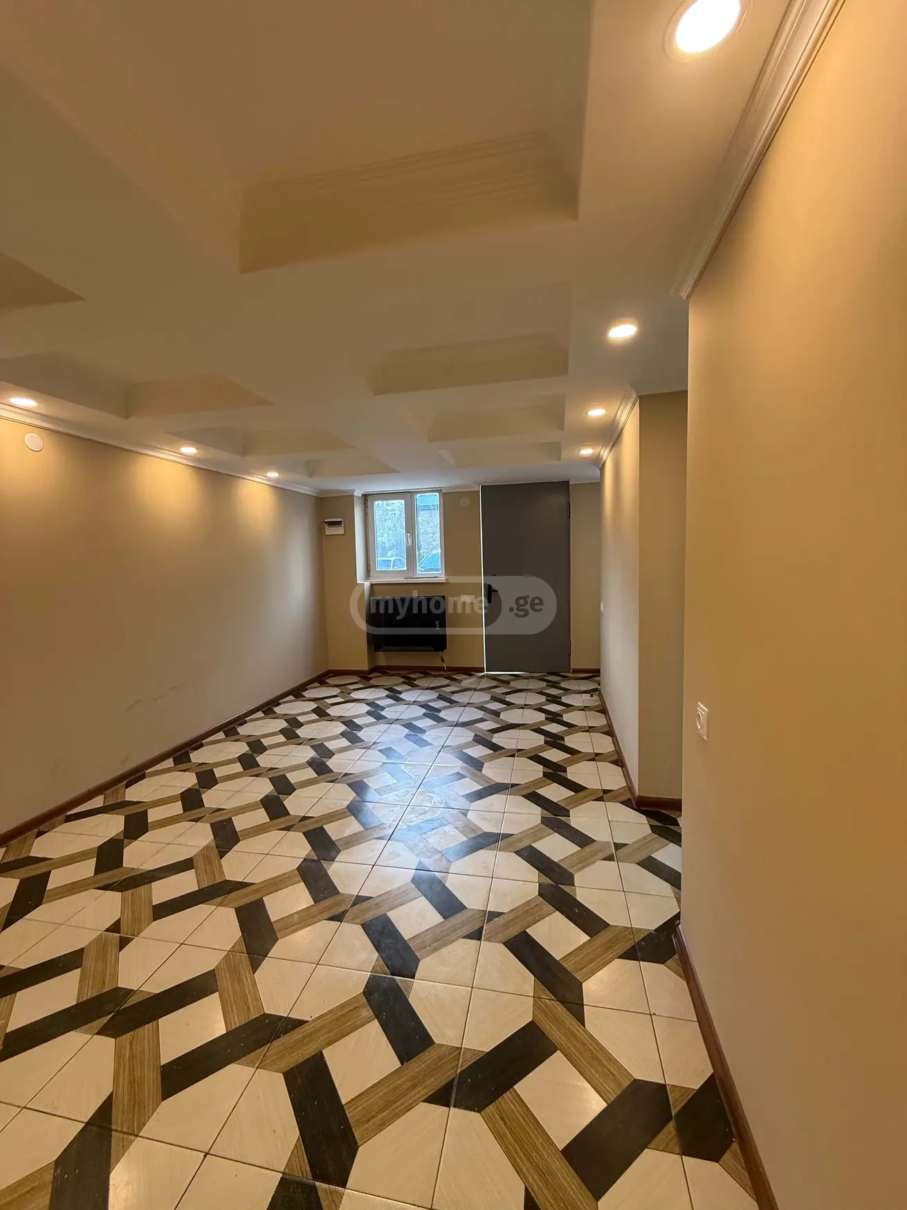 For Sale 3 Room Apartment, 3 of 12