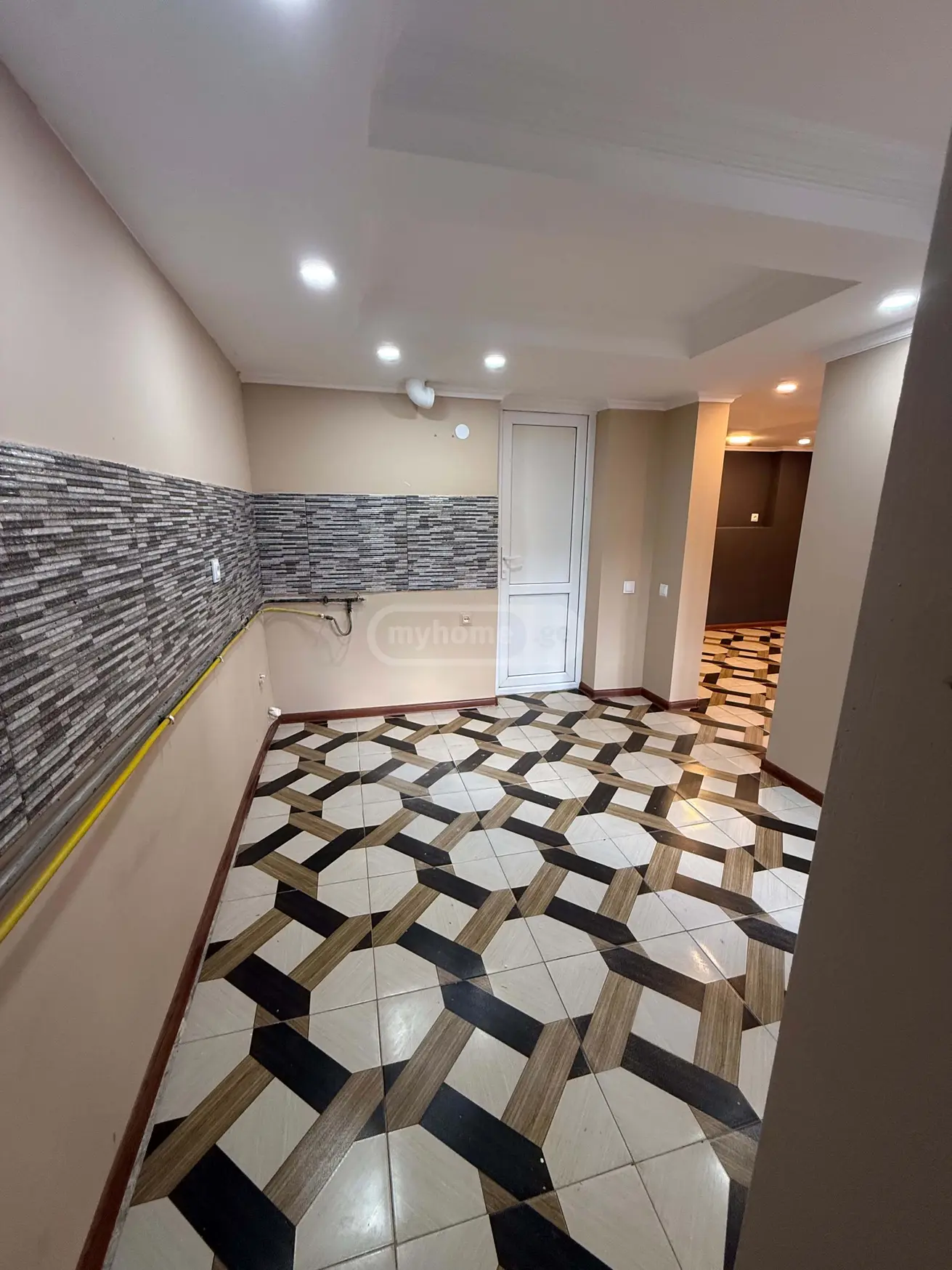 For Sale 3 Room Apartment, 7 of 12