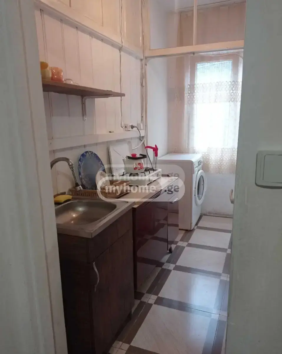 For Sale 1 Room Apartment Chughuretshi, 2 of 8