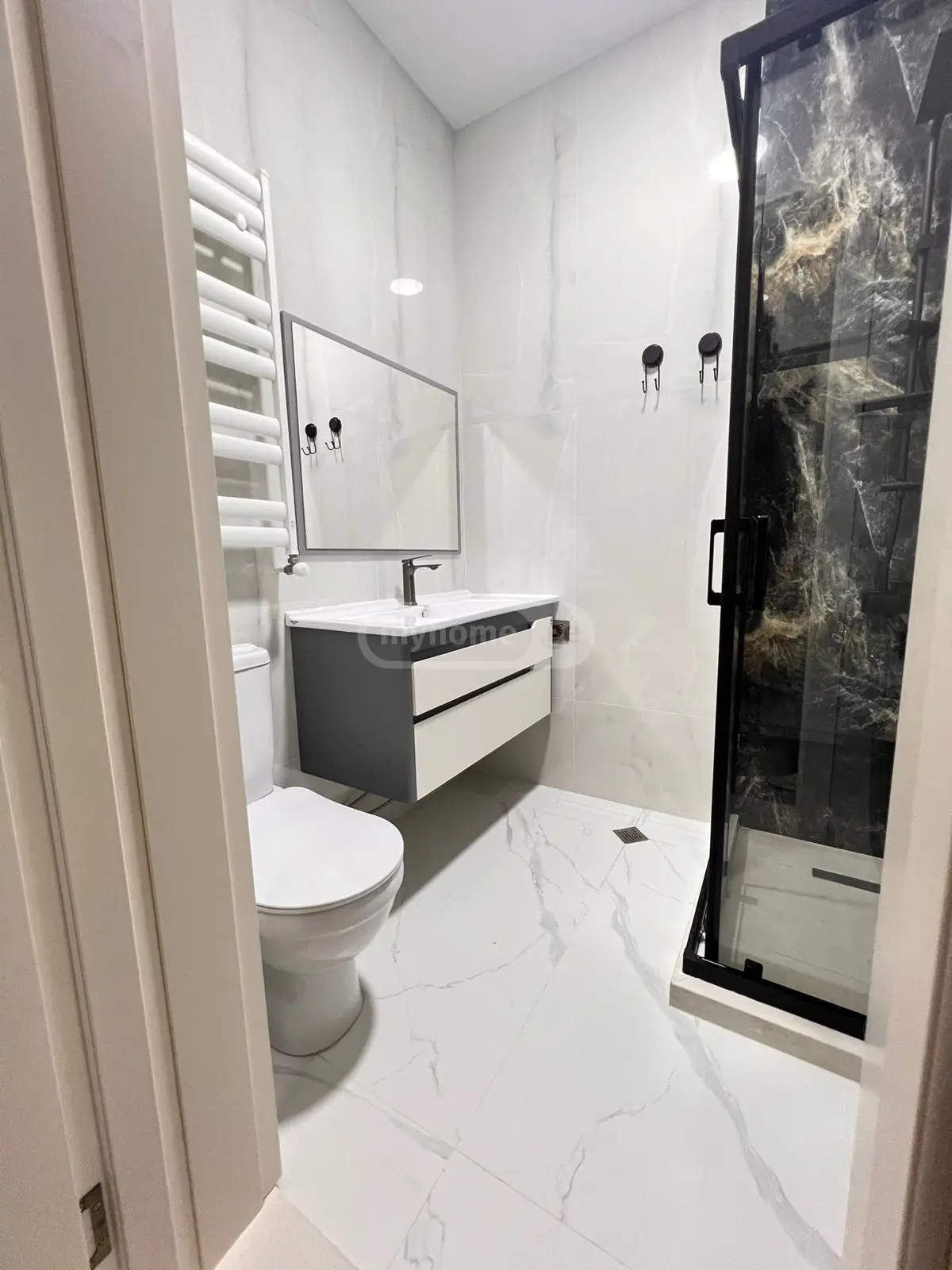 For Sale 3 Room Apartment view 2