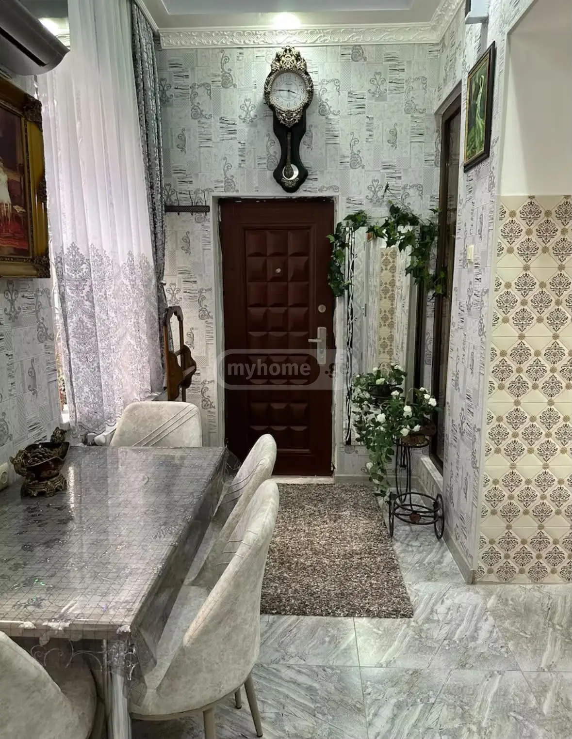 For Sale 5 Room Apartment Kutaisshi view 2