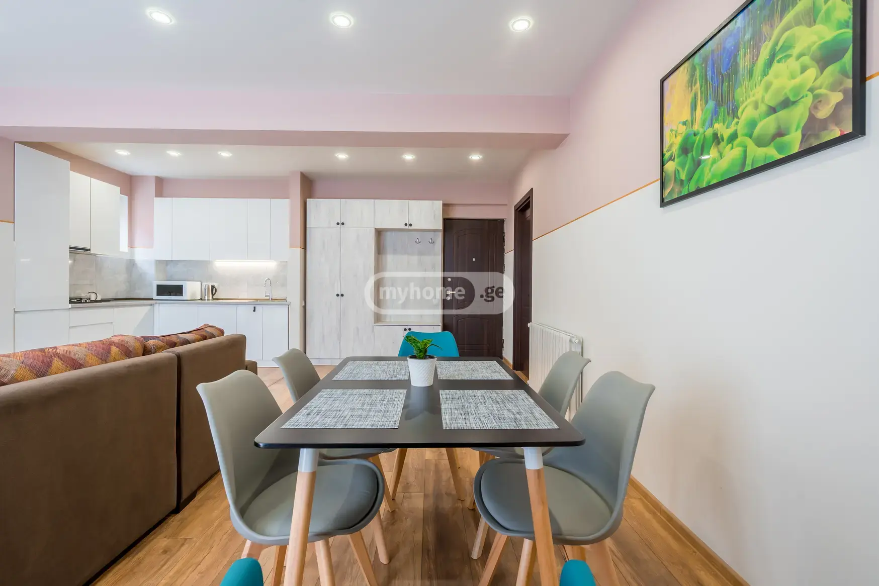 For Sale 2 Room Apartment Qazbegshi view 3
