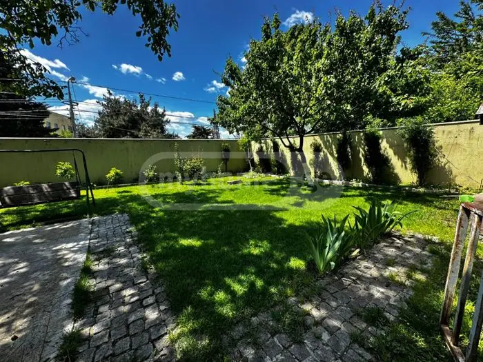 For Sale 8 Room Private House Lotkinze, 1 of 12