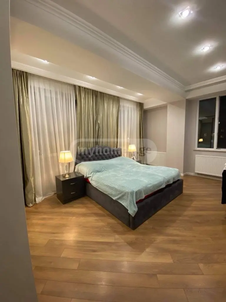 For Sale 4 Room Apartment, 3 of 10
