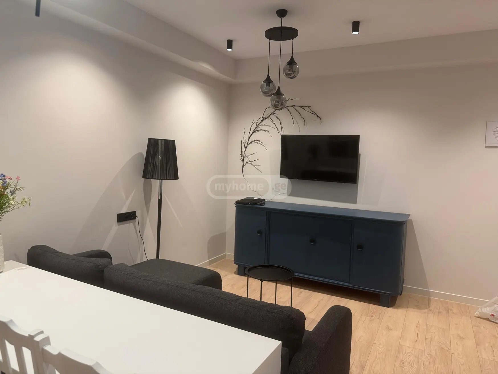 For Rent 3 Room Apartment, 3 of 11
