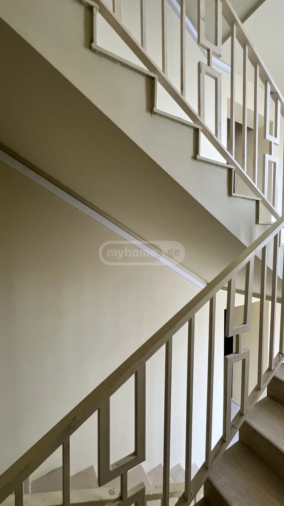For Sale 2 Room Apartment Kutaisshi view 8