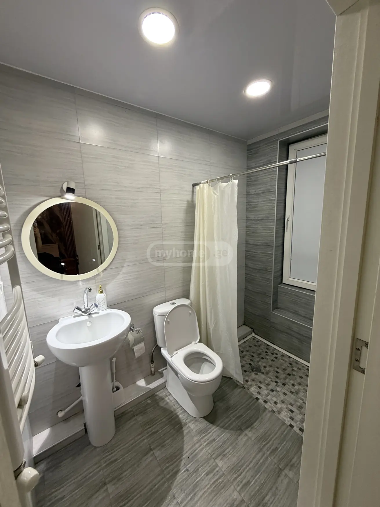 Daily Rent 1 Room Apartment Veraze view 3