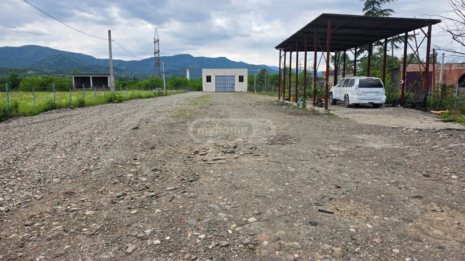 For Rent Sasatsqobe Commercial Space Zestaponshi view 1