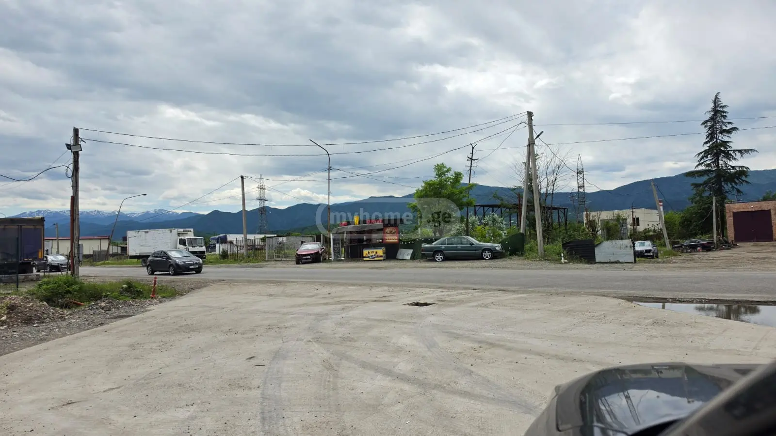 For Rent Sasatsqobe Commercial Space Zestaponshi view 2