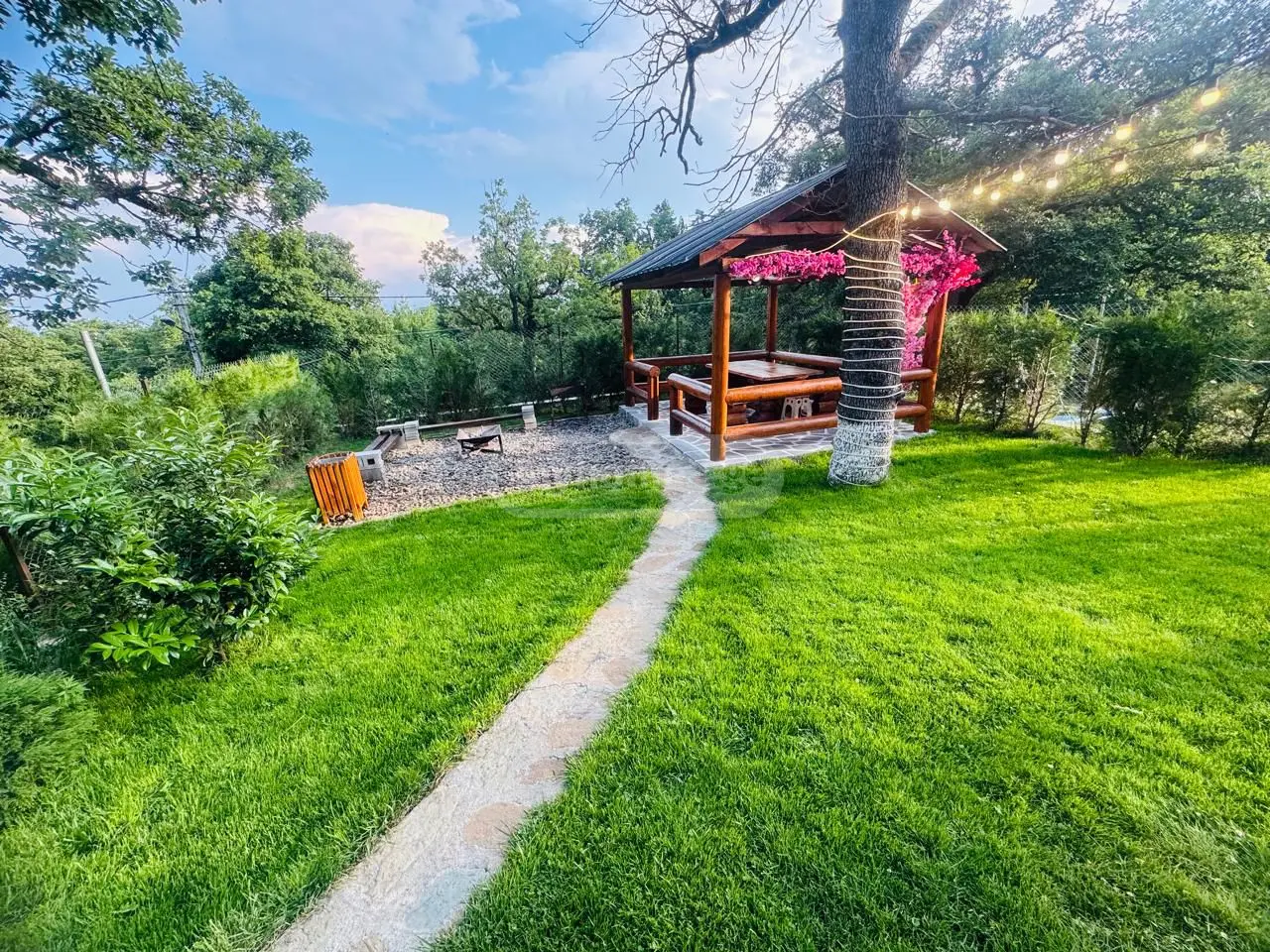Daily Rent 5 Room Country House Kiketshi view 8