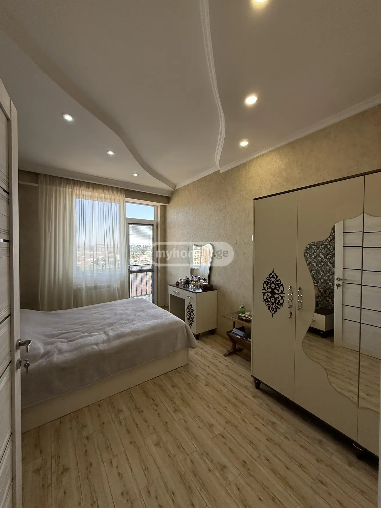 For Sale 4 Room Apartment Kutaisshi view 8