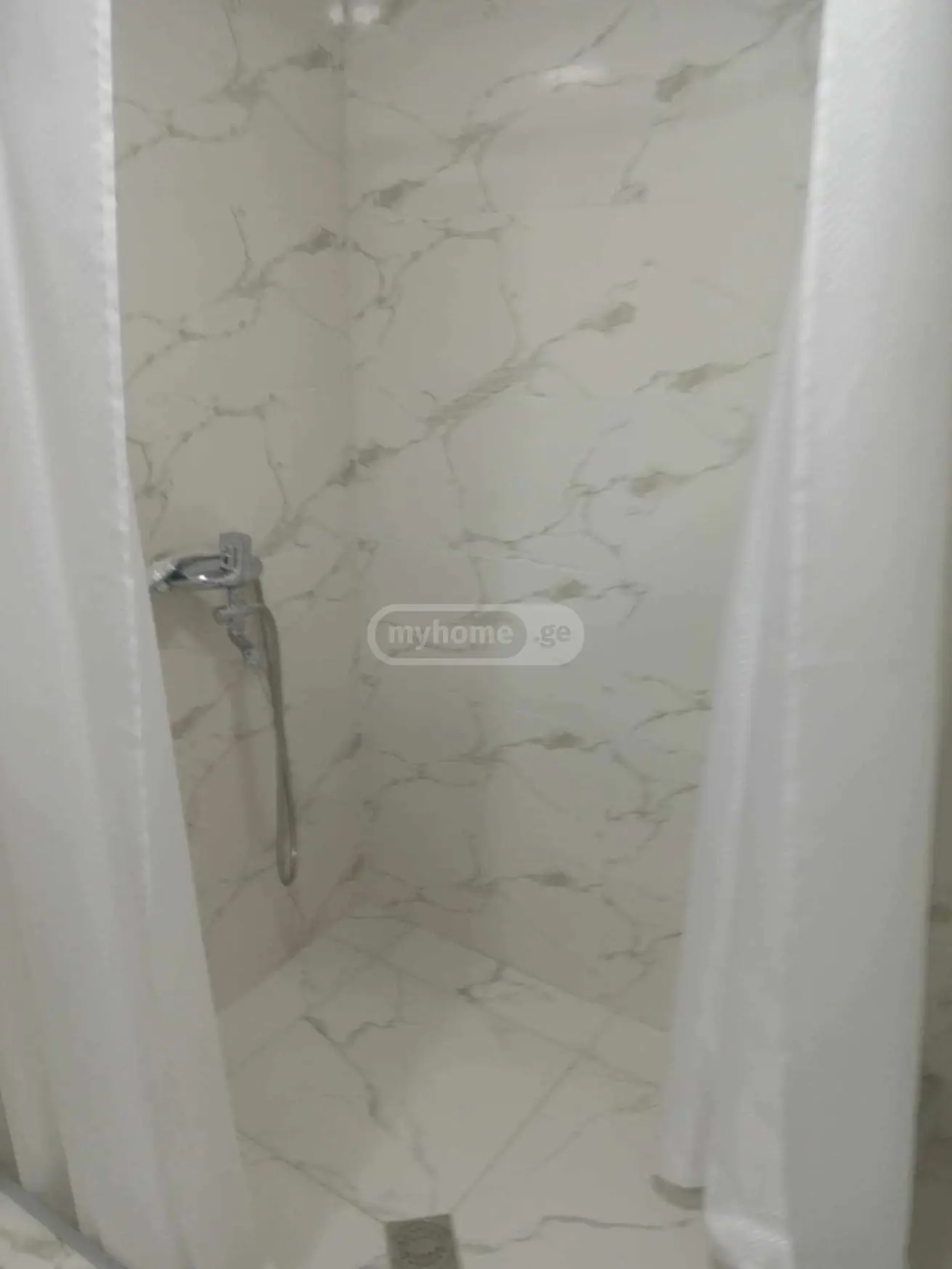 For Rent 3 Room Apartment Telavshi view 9
