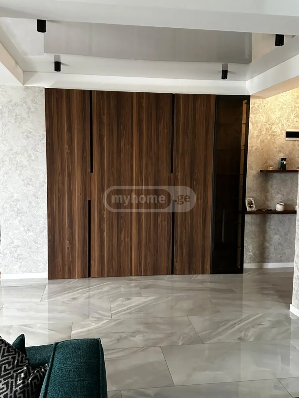 For Sale 10+ Room Private House Isanshi, 9 of 12