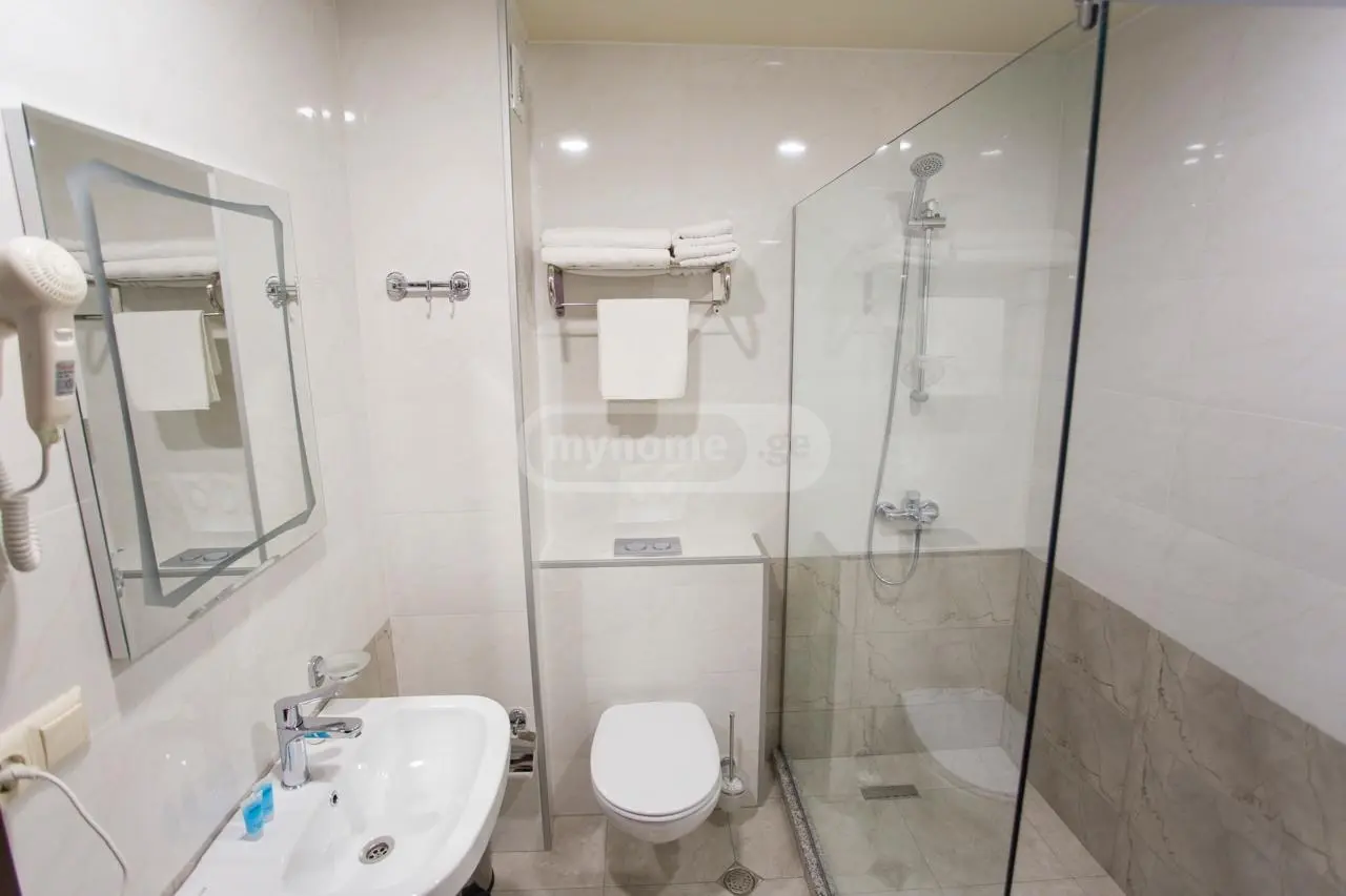 For Sale 10+ Room Sastumro In Batumi view 5