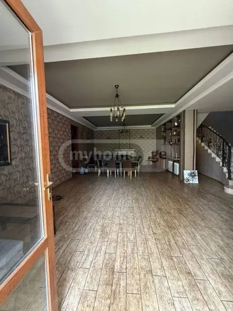 For Sale 10+ Room Private House In Saburtalo, 2 of 12