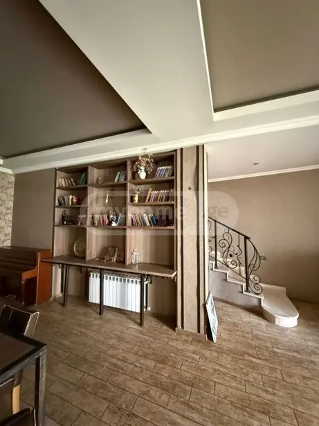 For Sale 10+ Room Private House In Saburtalo, 3 of 12