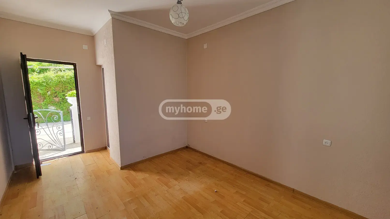 For Sale 10+ Room Sastumro In Batumi, 5 of 10