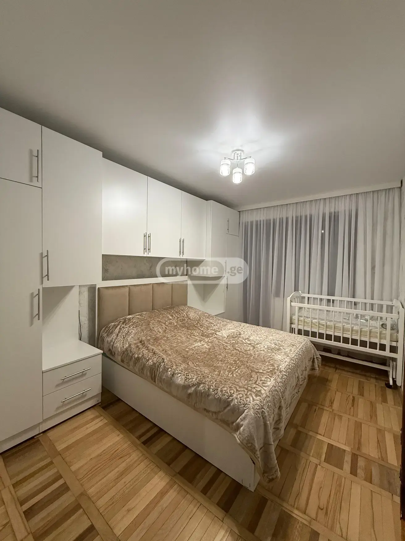 For Sale 5 Room Apartment Kutaisshi, 1 of 11