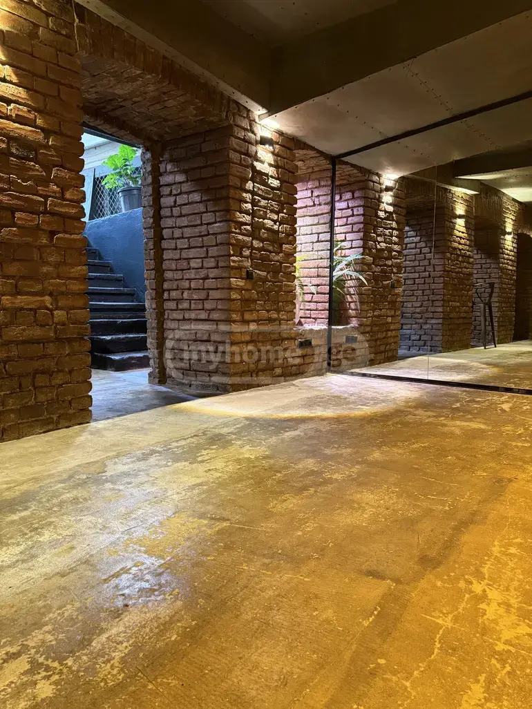 For Sale Universaluri Commercial Space Chughuretshi, 2 of 11