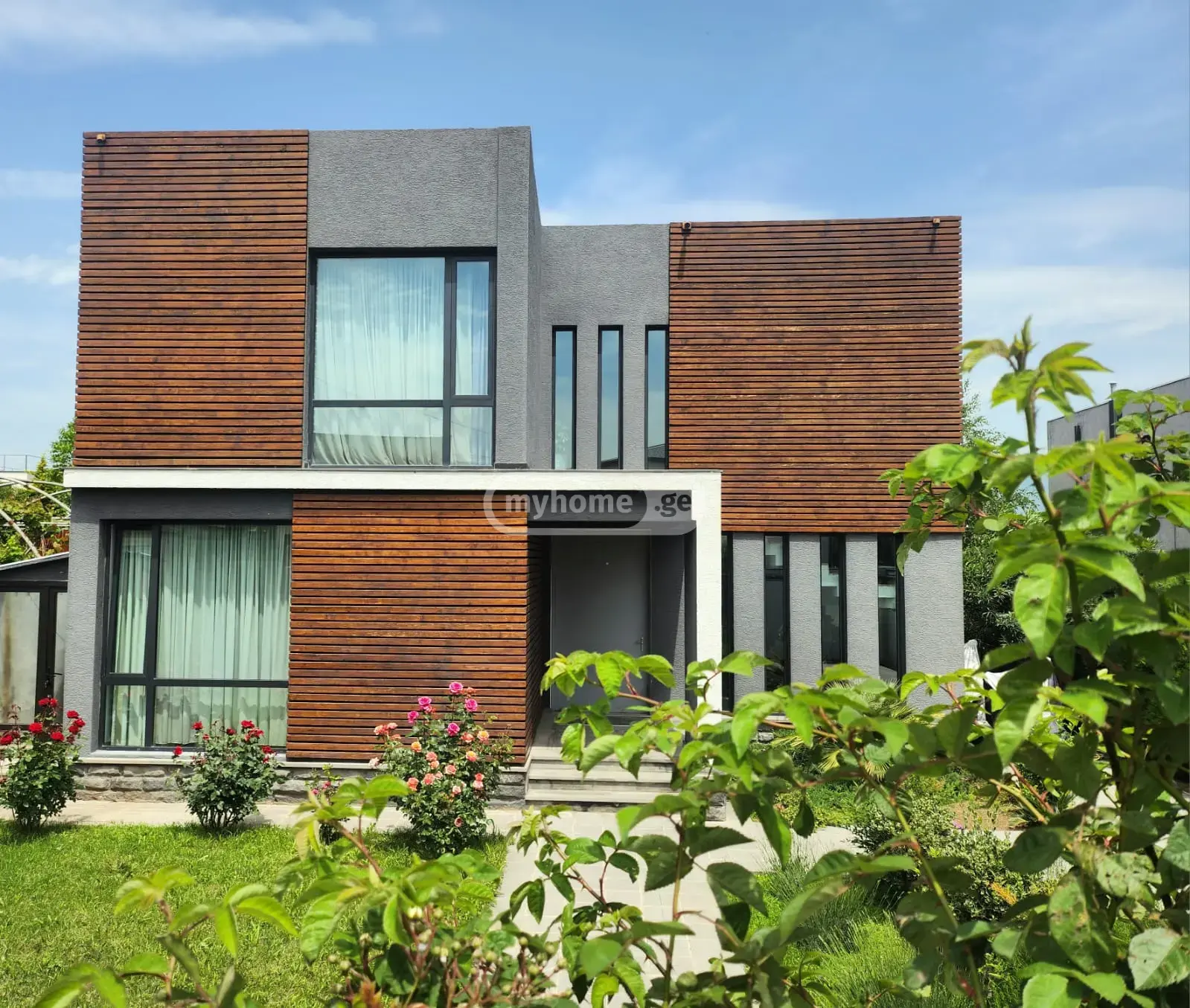 For Sale 7 Room Private House, 1 of 12