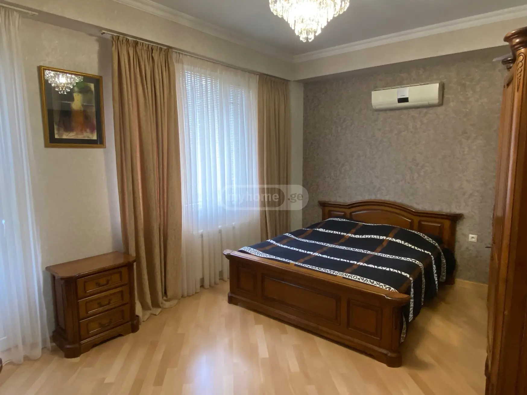For Sale 4 Room Apartment, 6 of 9