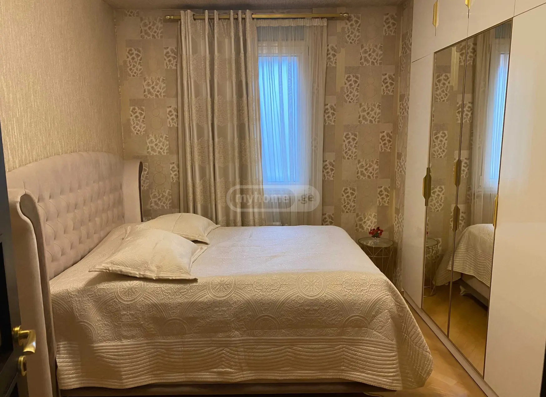For Sale 4 Room Apartment, 5 of 9